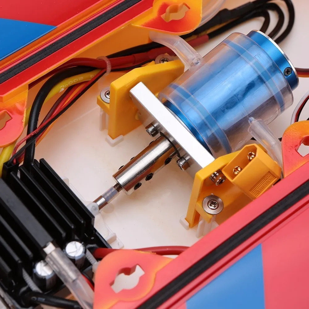 WLtoys WL913 2,4G пульт дистанционного управления бесщеточный мотор система водяного охлаждения высокая скорость 50 км/ч RC гоночный катер