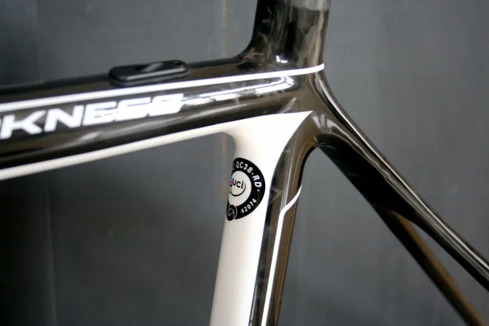 Новый комплект карбоновых рамок для гоночной машины Trigon темноты 1030g UCI