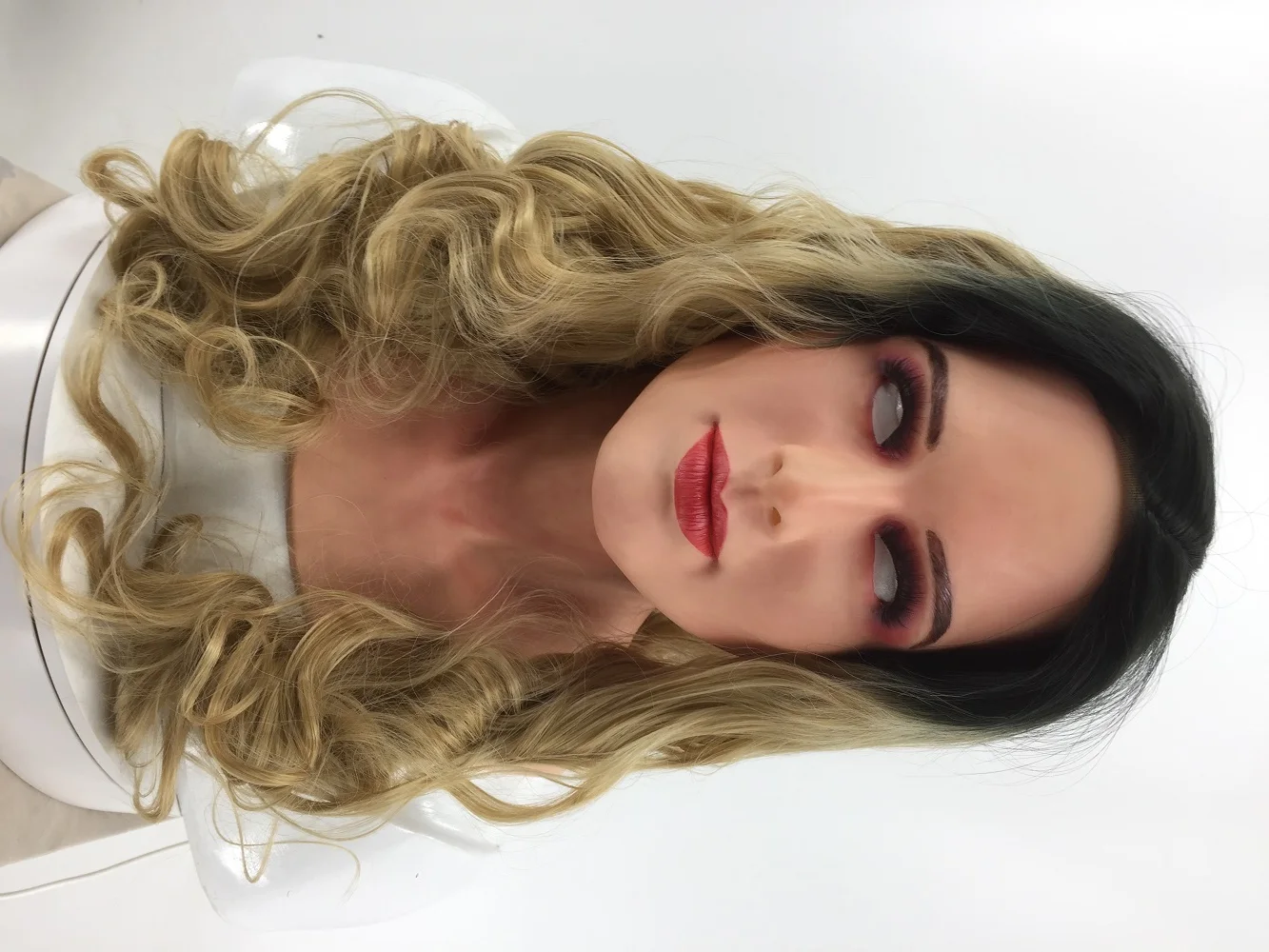 baratas Realista Cosplay Traje Festa De Halloween Maravilhoso Mulher Bonita Silicone Feminino Máscara Para O Sexo Masculino Crossdresser