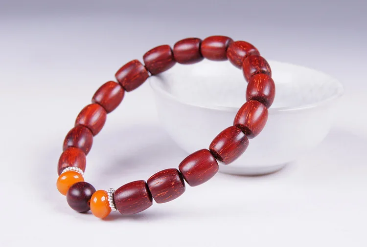 Индия очаговая красного сандалового дерева бусины браслеты 8 * 9 мм ствола бутик