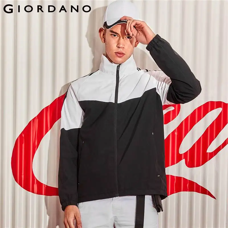 Giordano мужская спортивная ветровка с высоким воротом имеет широкий размерный ряд. |