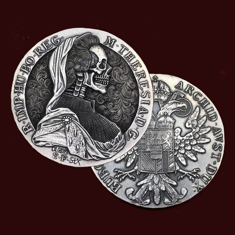 Сувенирные монеты + выставочный держатель 1780 Австрия Мария коллекционные