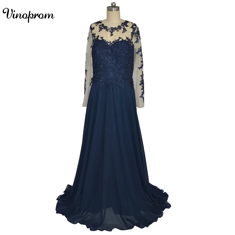 Выпускные платья темно синие атласные и шифоновые с глубоким вырезом открытой