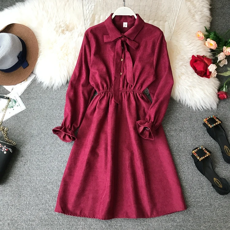 Женское винтажное Замшевое платье ALPHALMODA однотонное однобортное с отложным