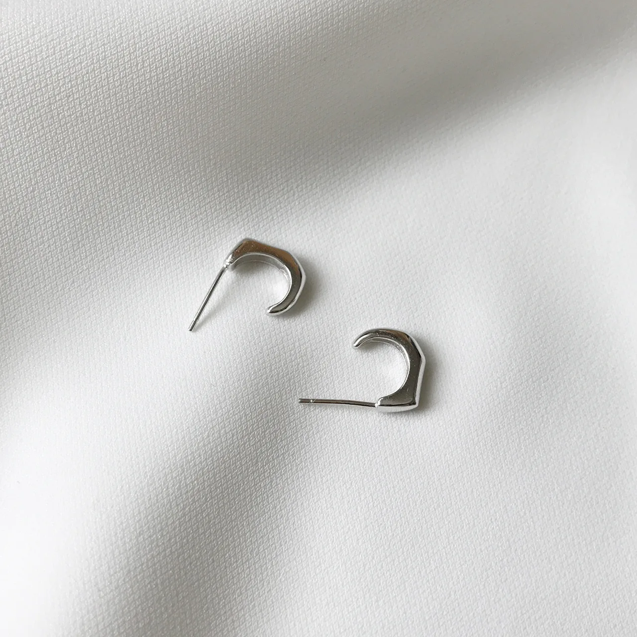 S925 Sterling Silver Irregular Geometric White Gold Ear Nails Hook Korean Earring for Women | Украшения и аксессуары