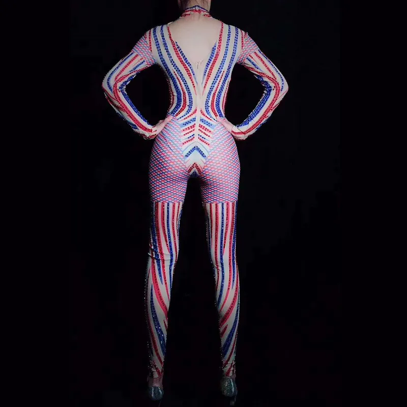 Женский костюм для танцев со стразами с разноцветным принтом длинными рукавами - Фото №1