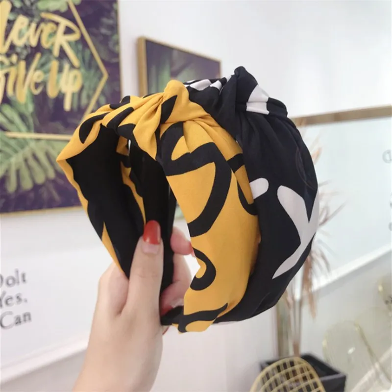 Обруч для волос Женский тканевый с буквенным логотипом узлом посередине - купить