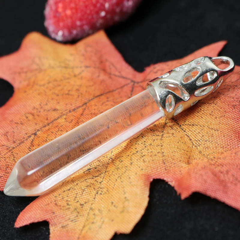 Ожерелье женское из натурального стекла в форме пули с кристаллом кварца 1 шт. |