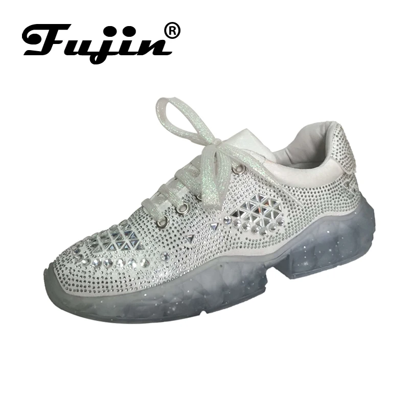 Женские кроссовки на плоской подошве Fujin белые прозрачной со стразами