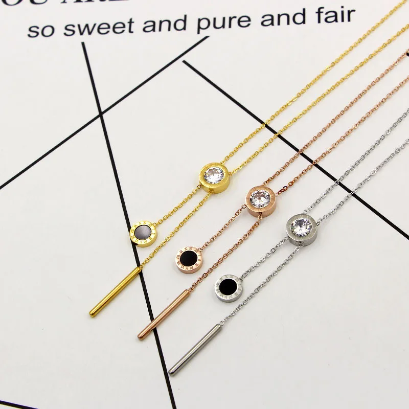 

New Roman numerals single crystal hanging black round cake round short necklace female fashion jewelry clavicle necklace