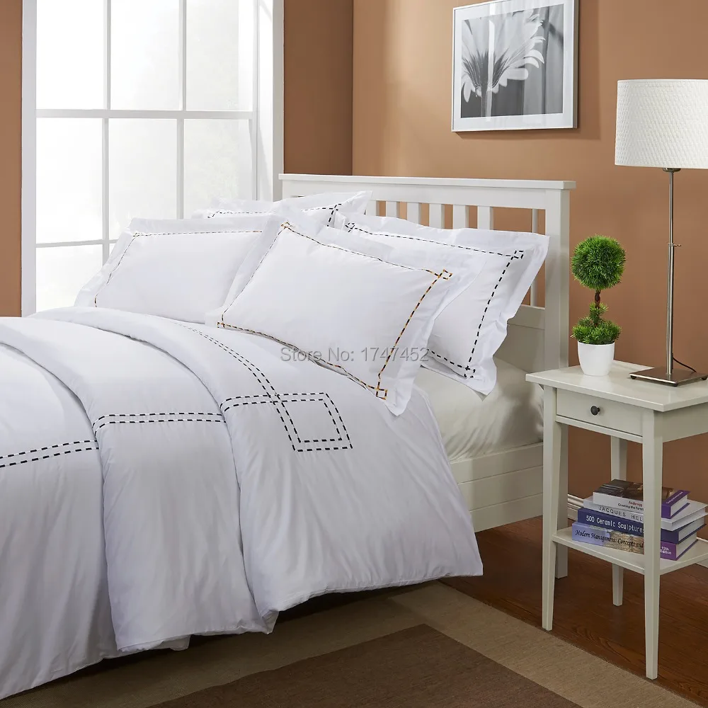 

300Thread Count Quilt Cover Set white with Colour Embroidery