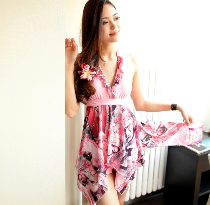 Модный женский цельный костюм с юбкой весенний маленький нагрудный