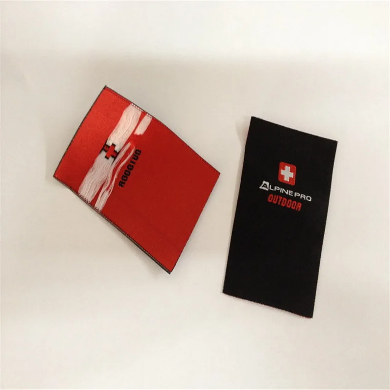 

Directory factory price No MOQ high density woven label for clothing