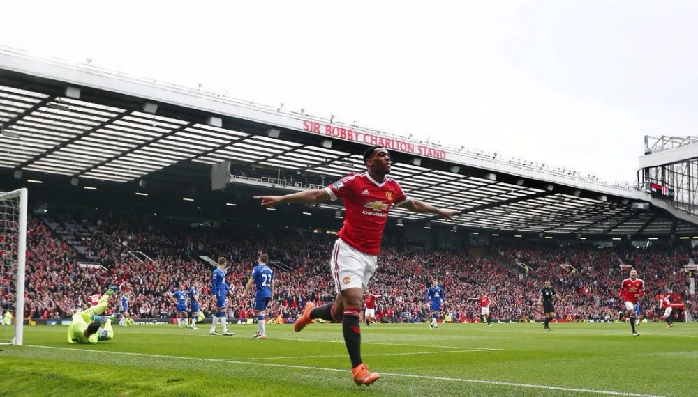 Классические модели паззлов The Red Devils Old Trafford Club Competition футбольные игры стадионы DIY кирпичные игрушки масштабные наборы бумаги
