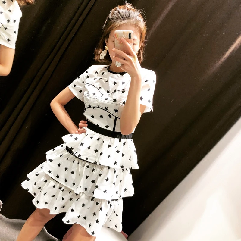 Женское платье с высокой талией JuneLove белое многослойное в стиле ретро со