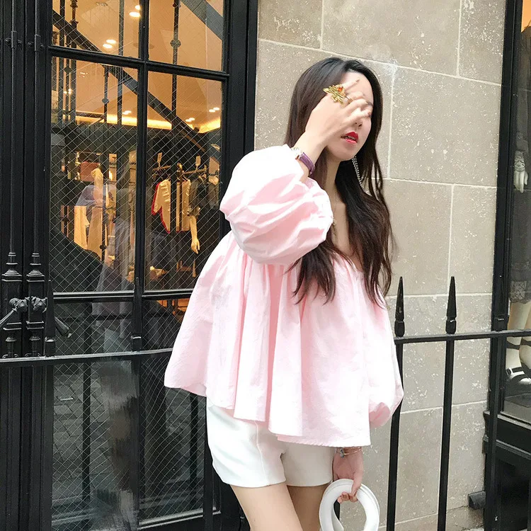 Женская блуза с открытыми плечами коротким рукавом фонариком и вырезом