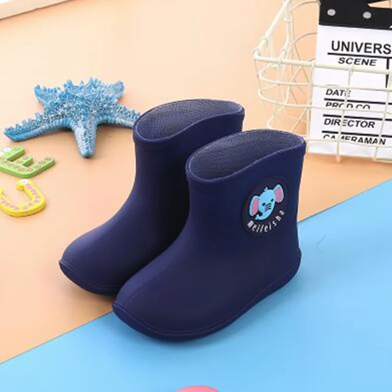 Dark blue Детские резиновые сапоги весна осень зима мальчики резиновые сапоги для девочек Нескользящая мультяшная Резина молочный дождь обувь - Цвет: Dark blue