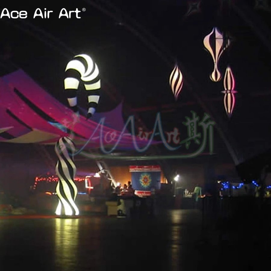 

Black and White Colored Striped Decoration Inflatable Curved Horn Spiral Shaped Pillars on Sale
