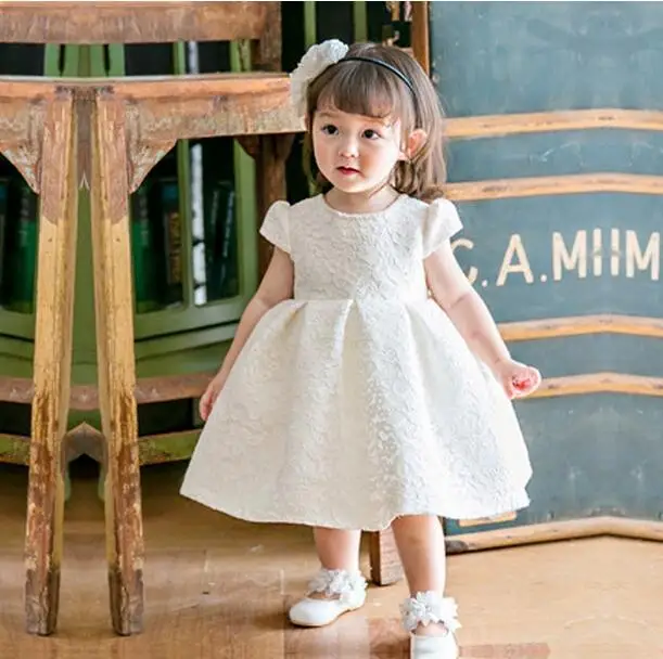 Новинка 2017 платье для маленькой девочки Белое Бальное с бантом из бисера девочек