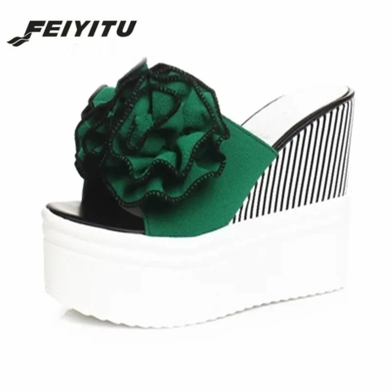 Новинка 2019 женские пляжные шлепанцы FeiYiTu с цветами Летние сланцы на платформе и
