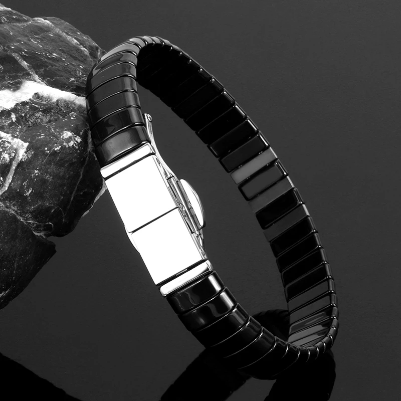 Женский браслет с шармами черный из керамики и нержавеющей стали кристаллами