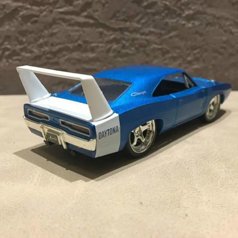 1:32 Масштаб сплава Модель автомобиля высокая моделирования Dodge зарядное