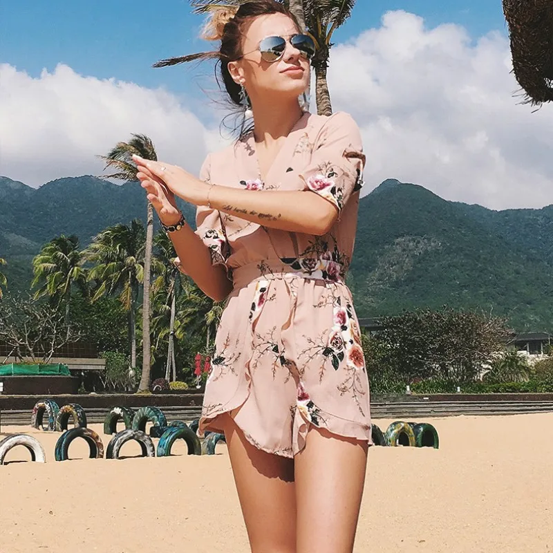 короткий комбинезон женский летний 2019 ромпер шорты с цветочным принтом пляжный - Фото №1