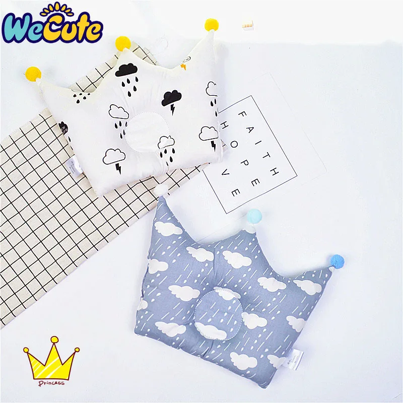 Wecute детская корона подушки определенной формы хлопок младенческой мягкой новорожденной головы производства против скатывания Подушка плоский точка постельные принадлежности подушки