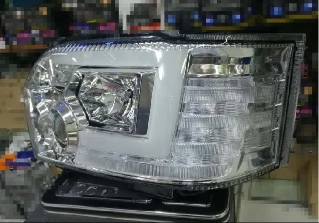 Белый Новые стили HID и светодиодный дневные ходовые огни передние фары новые фары для TOYOTA HIACE автобус - Цвет: Белый