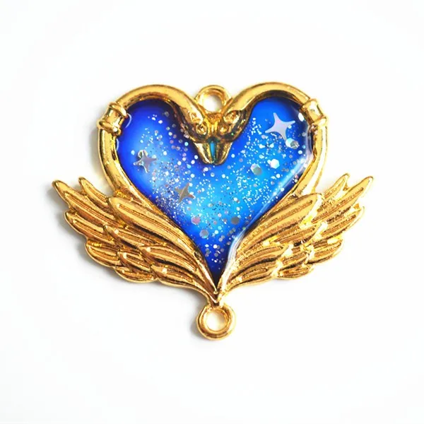 Подвеска на металлическом каркасе Arrow of love wing золотистая подвеска с подвеской в
