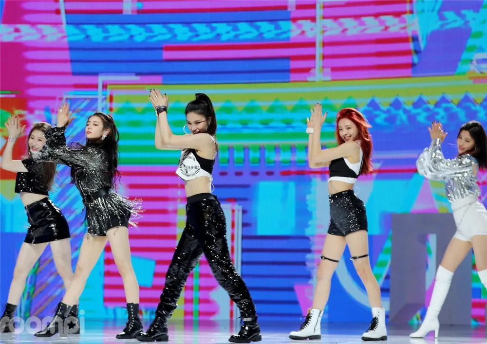 ITZY Kpop постеры корейские певцы глянцевые бумажные принты четкое изображение яркие цвета украшения дома - Цвет: Темно-серый