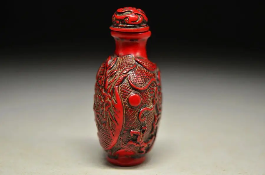 Нежный китайский красный коралловый резной Пион и дракон бутылка|Статуи