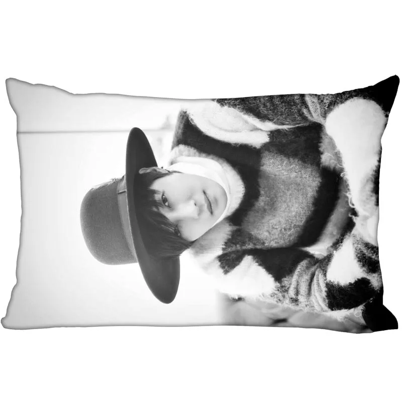 Популярная Корейская атласная наволочка Kim Hyun Joong на заказ 35x45 см (одна сторона)
