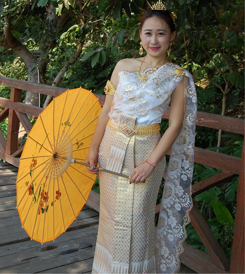 

2018 Новое поступление, свадебное платье Thai Dai, белая женская облегающая свадебная вуаль с таиландским лаосским платьем невесты