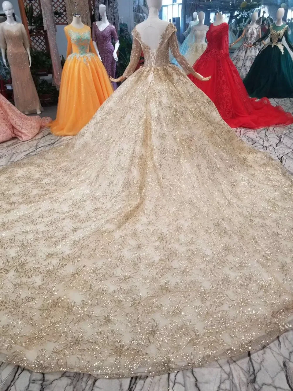 H&S BRIDAL Gold Luxury wedding dresses Sheer long sleeves Beading Arabic wedding gowns Vestido de Novia robe de soiree