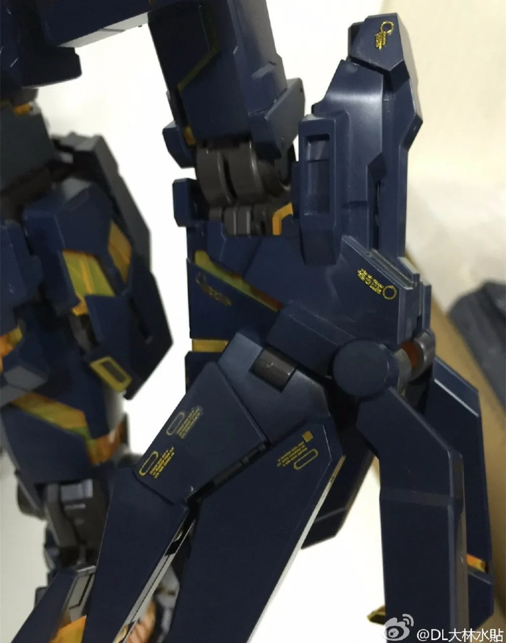 Высококачественная бронзовая водная паста D.L для PG 1/60 RX-0 Unicorn 02 Banshee DL038 * | Игрушки