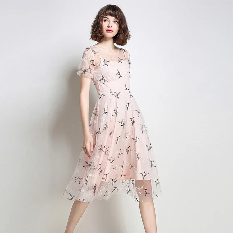 Лето 2017 г. платье Для женщин Boho офисные Вышивка Винтаж оборками Сексуальная