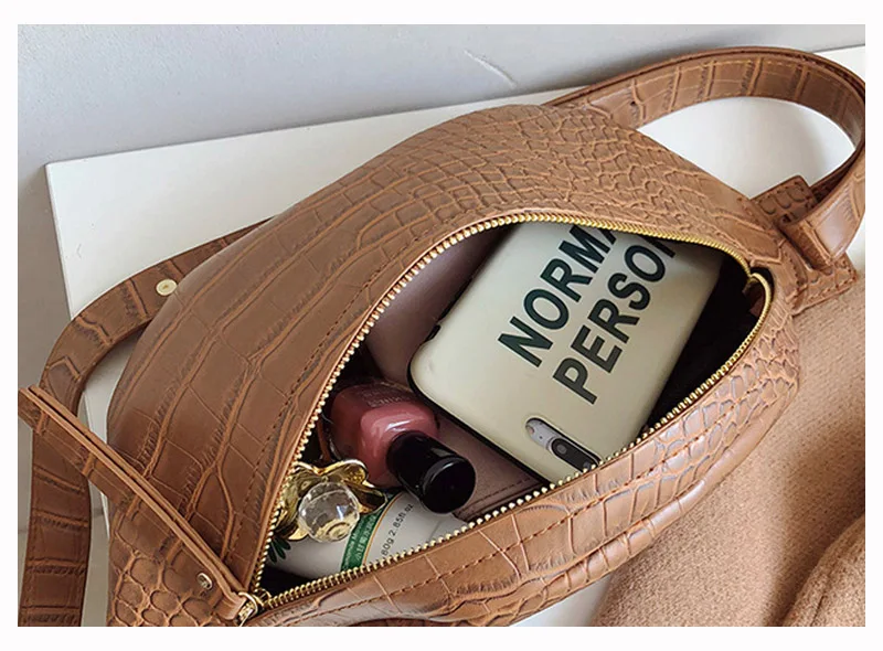 Модные женские нагрудные сумки New Trend Crocodile Messenger Сумка из искусственной кожи Fanny Pack Женские сумки на ремне с бананом