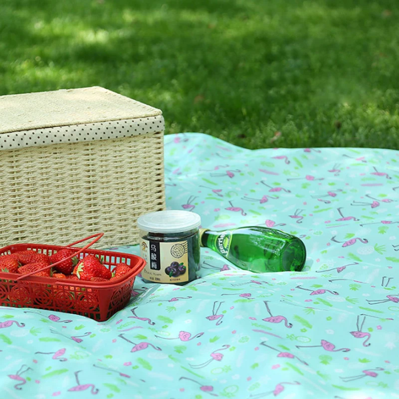 Водонепроницаемое пляжное одеяло складное для пикника на открытом воздухе - Фото №1