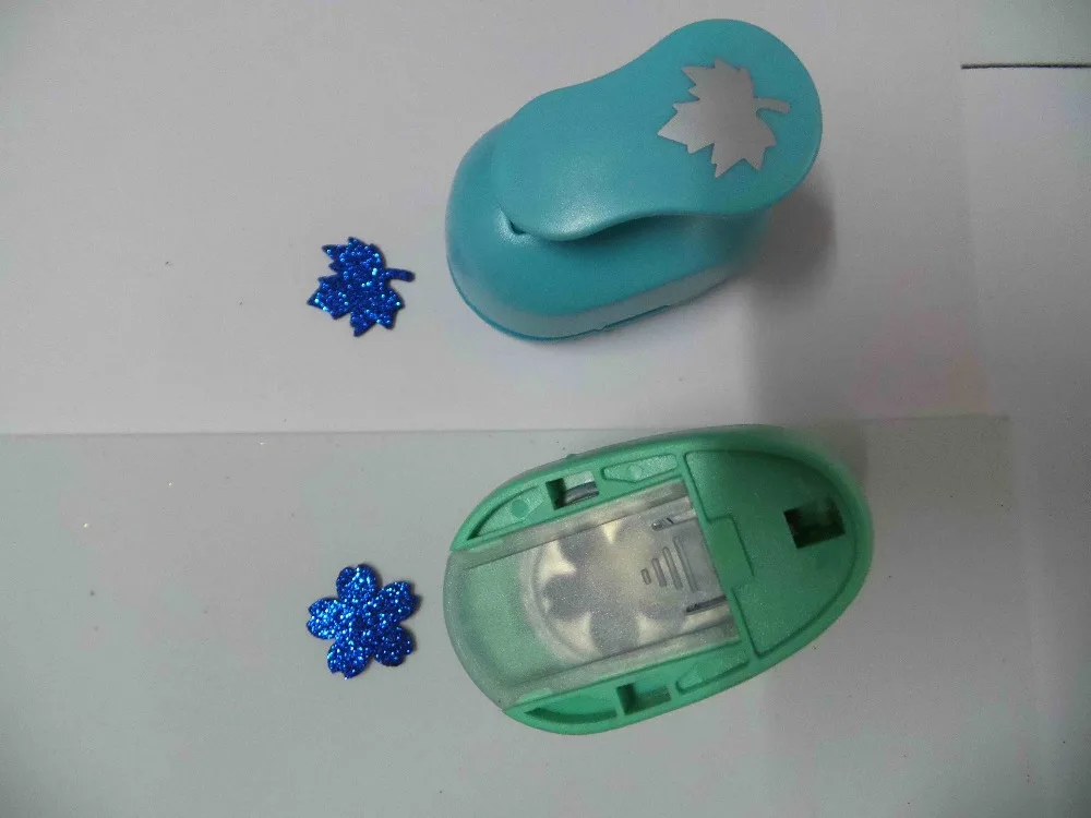 2pcs(2.5cm) maple and sakura shape craft punch set Punch Craft Scrapbooking school Paper Puncher eva hole free shipping | Канцтовары для