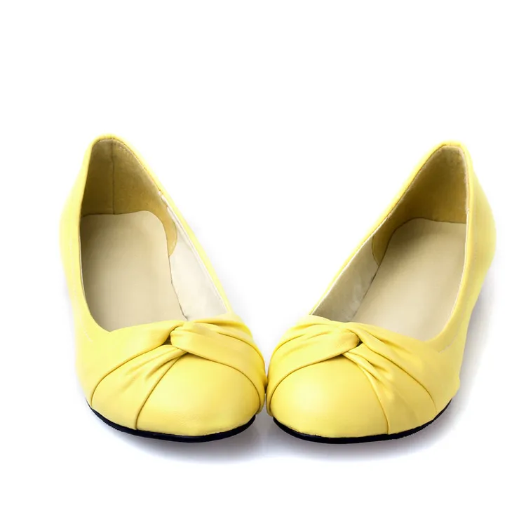 Женские балетки на плоской подошве демисезонные с металлическим круглым носком