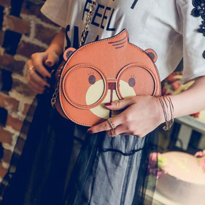 Женская сумка через плечо с милым рисунком белки маленькая короткая