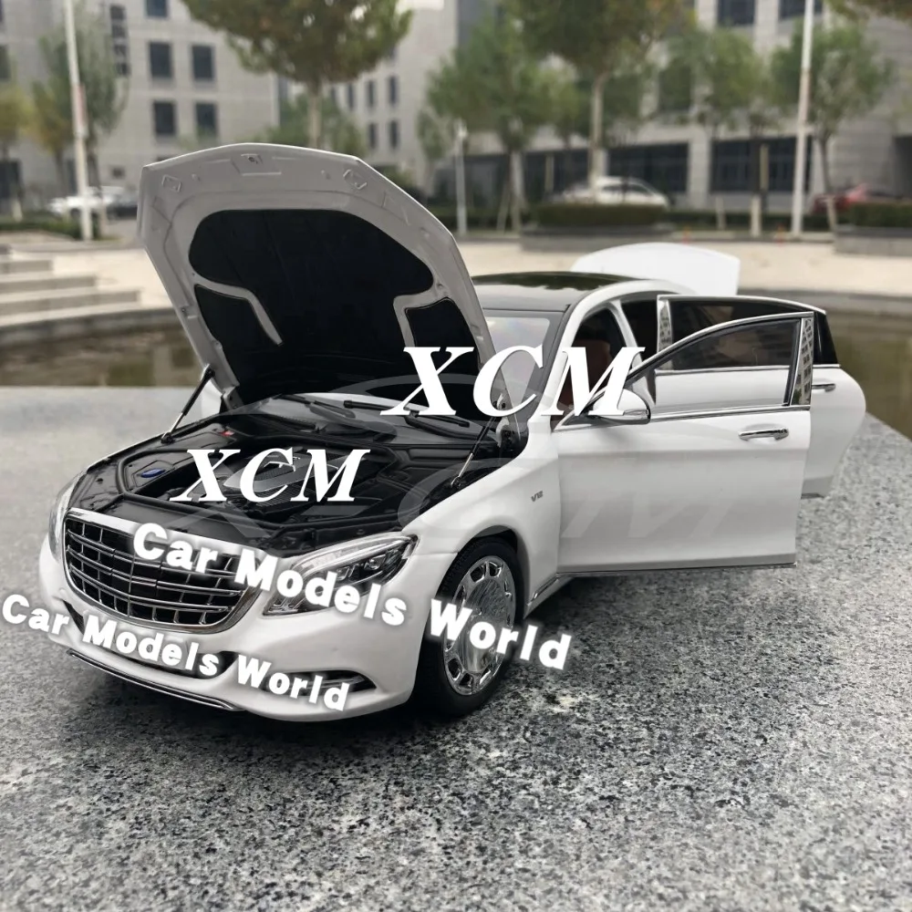 Литая под давлением модель автомобиля почти для реального S-Class 2016 1:18 (белый) +