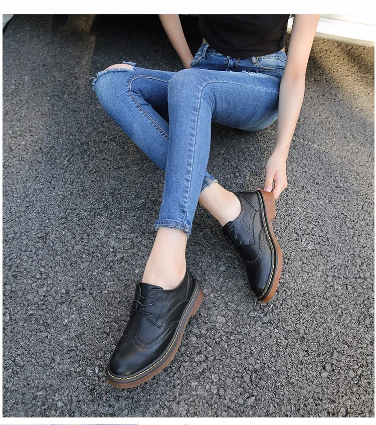 Zapatos mujer; женская обувь на плоской подошве размера плюс; Качественная кожаная обувь с перфорацией типа «броги»; женские оксфорды на шнуровке; обувь в стиле Дерби на толстой резиновой подошве; размеры 34-43