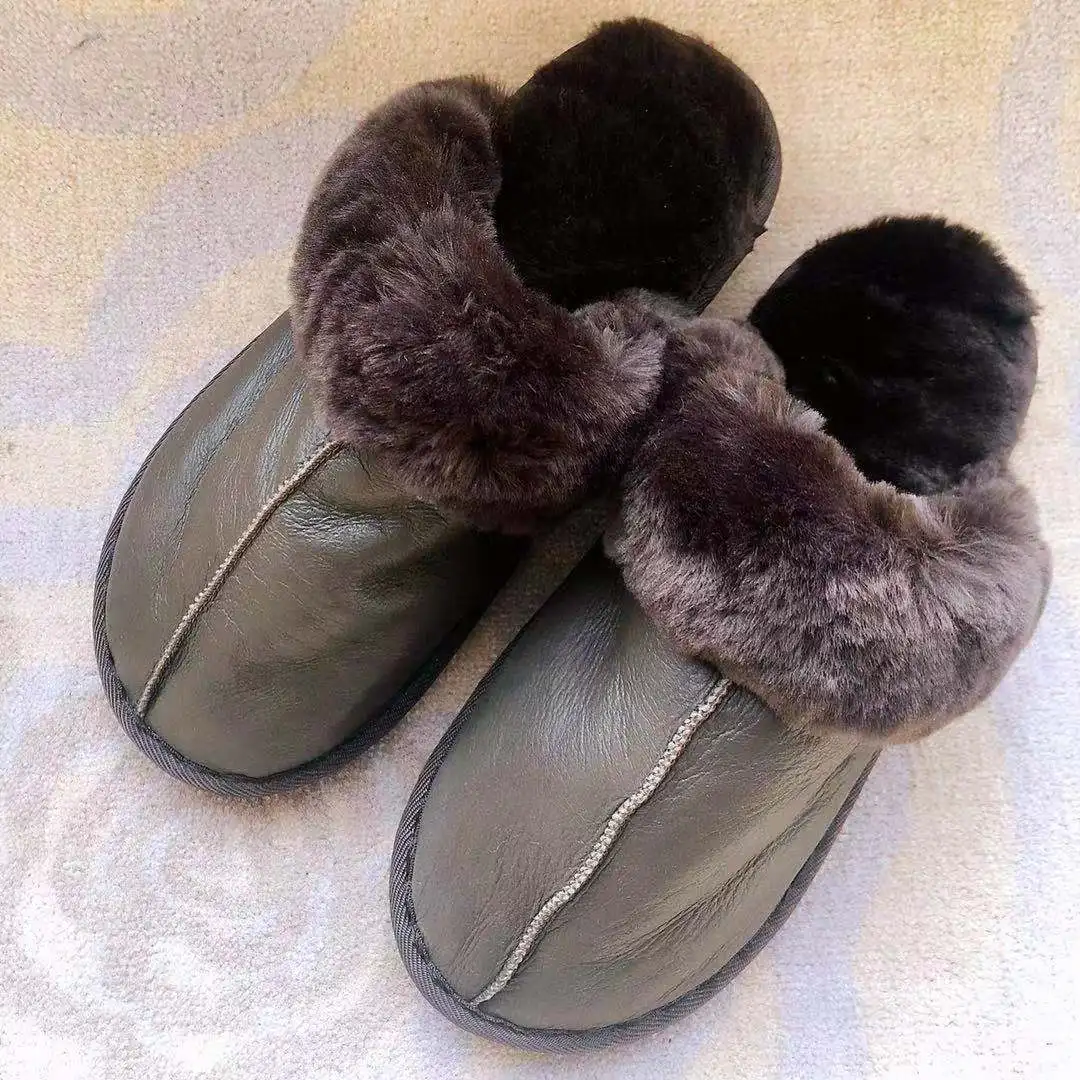 brown One fur in piece slippers Australia imported real wool bright lazy slippers winter warm padded fur unisex slippers large size - Цвет: brown