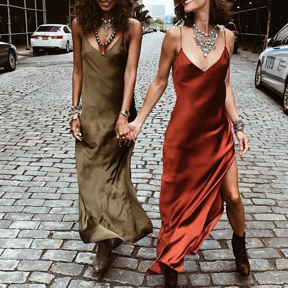 Сексуальное сатиновое платье макси летнее женское на тонких бретелях v образный