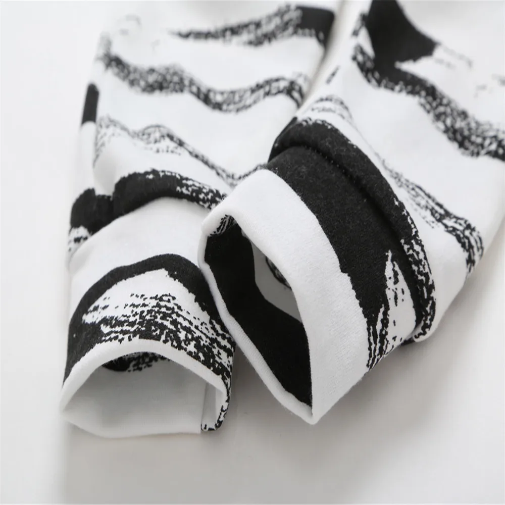 2020 Новый стильный комплект одежды для новорожденных мальчиков и девочек Осенний