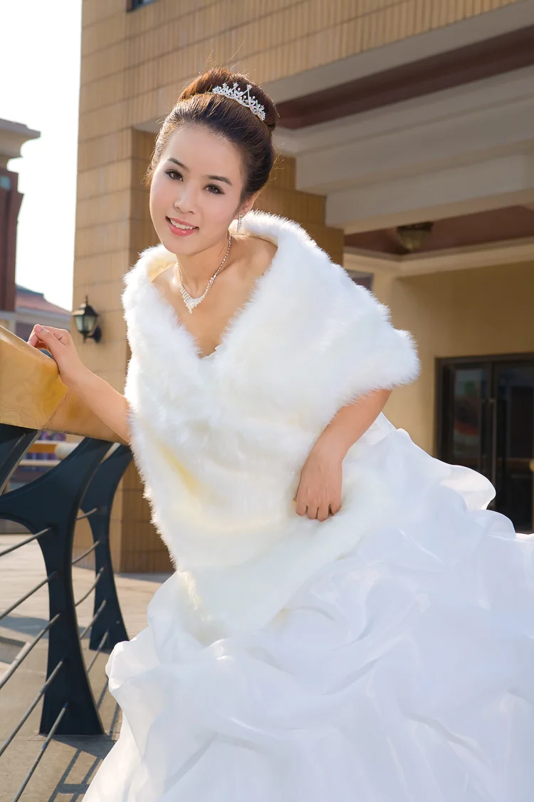 2019 новое прибытие высокое качество Слоновой Кости искусственного меха свадебная