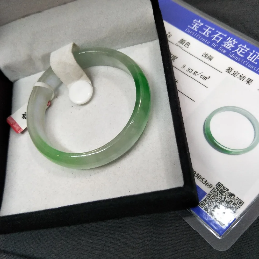 Send A certificate natural Jadeite bracelet Elegant light green bottom Yang 54-61mm female Jewelry |