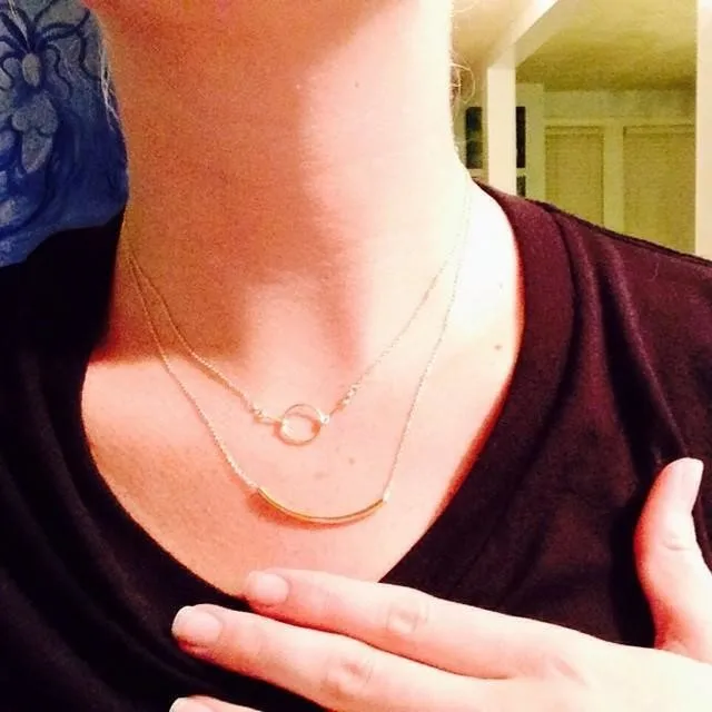 Сверкающее ожерелье с подвеской в виде изогнутой трубки Женское Ожерелье |